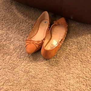 Tan flats